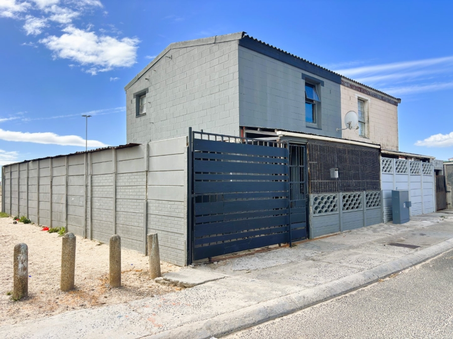 3 Bedroom Property for Sale in Tafelsig Western Cape